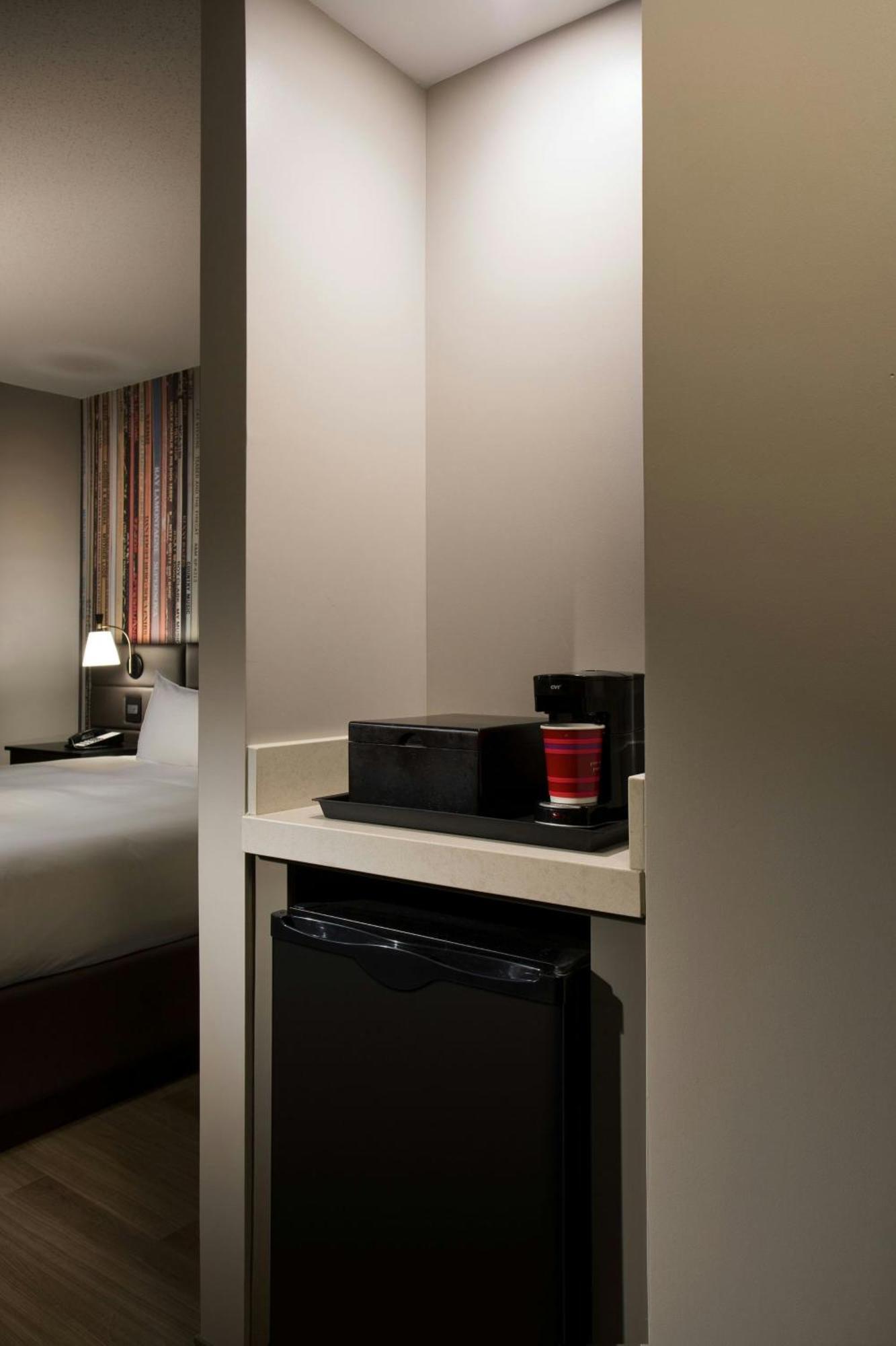 Nashville Marriott At Vanderbilt University Exterior photo